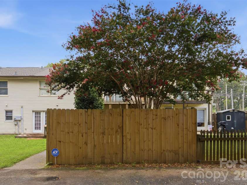 1228 B Oakwood Avenue, Kannapolis, NC 28081.  MLS# CAR4418779, YatesRealty ID 47355. 