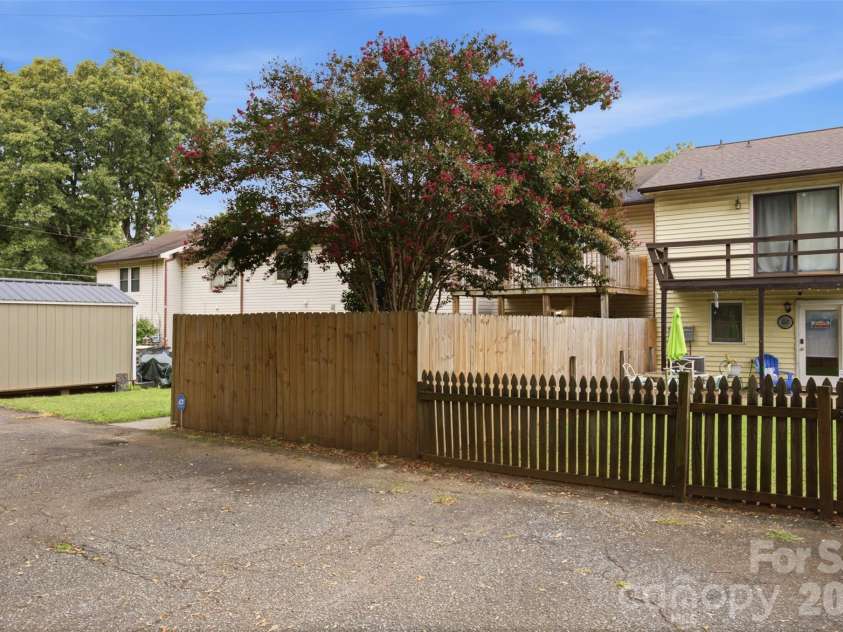 1228 B Oakwood Avenue, Kannapolis, NC 28081.  MLS# CAR4418779, YatesRealty ID 47355. 