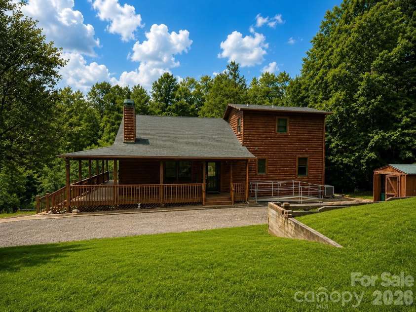 27 Apple Lane, Murphy, NC 28906.  MLS# CAR4418984, YatesRealty ID 47357. 