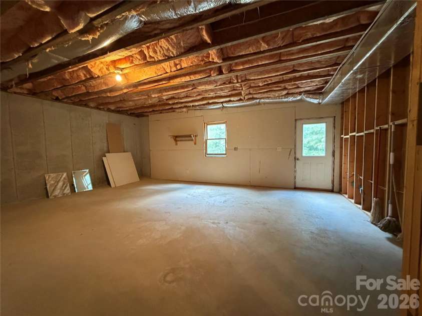 27 Apple Lane, Murphy, NC 28906.  MLS# CAR4418984, YatesRealty ID 47357. 