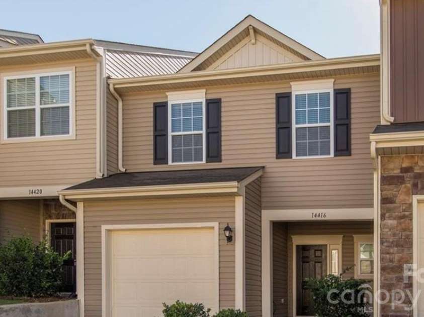 14416 Glendon Hall Lane, Charlotte, NC 28262.  MLS# CAR4418921, YatesRealty ID 47358. 