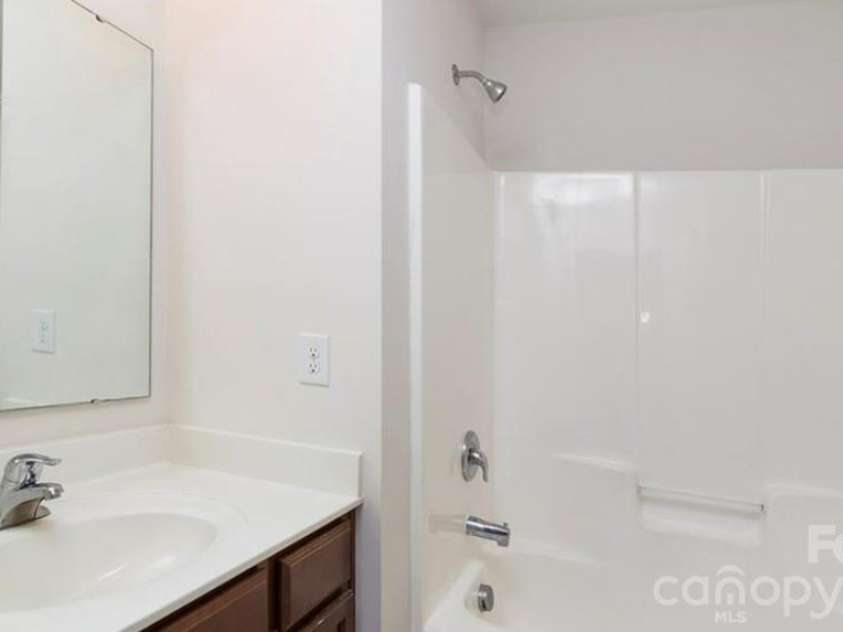 14416 Glendon Hall Lane, Charlotte, NC 28262.  MLS# CAR4418921, YatesRealty ID 47358. 