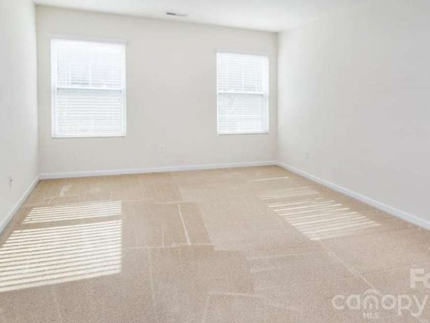 14416 Glendon Hall Lane, Charlotte, NC 28262.  MLS# CAR4418921, YatesRealty ID 47358. 