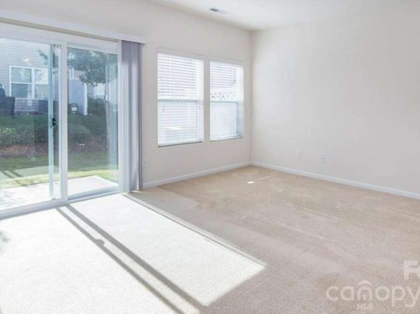 14416 Glendon Hall Lane, Charlotte, NC 28262.  MLS# CAR4418921, YatesRealty ID 47358. 