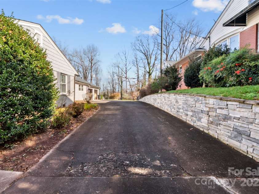 232 Park Drive, Morganton, NC 28655.  MLS# CAR4326479, YatesRealty ID 4736. 