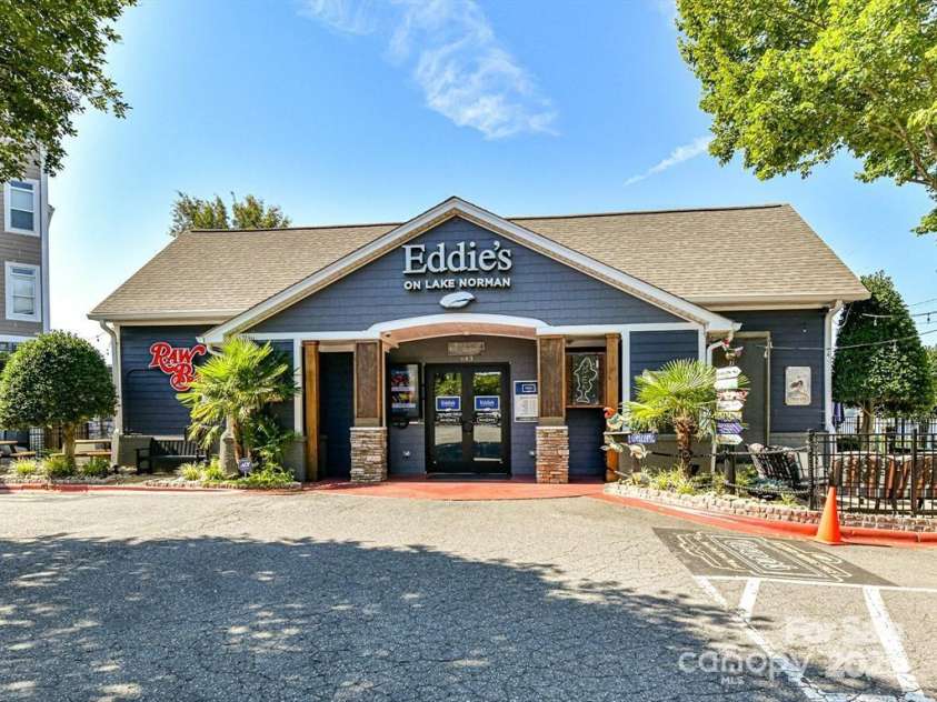637 Williamson Road, Mooresville, NC 28117.  MLS# CAR4241846, YatesRealty ID 4736. Eddie's at the Lake