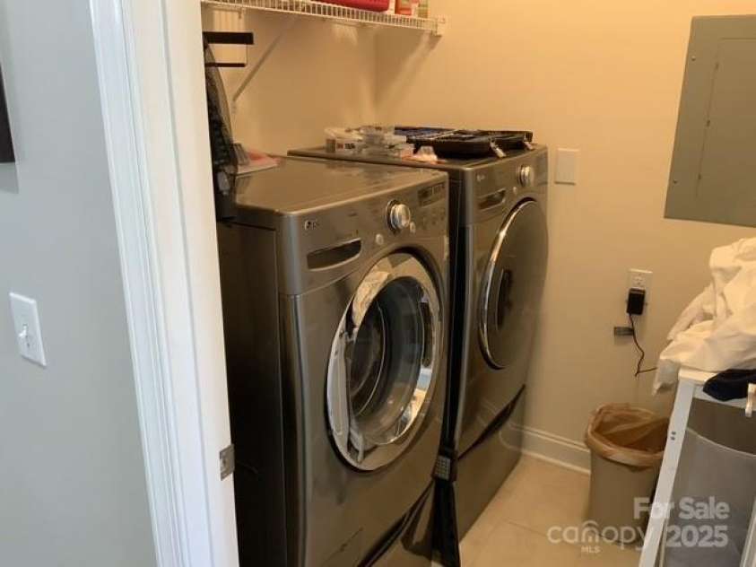 637 Williamson Road, Mooresville, NC 28117.  MLS# CAR4241846, YatesRealty ID 4736. Laundry Room off foyer