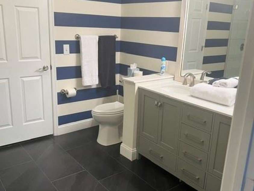 637 Williamson Road, Mooresville, NC 28117.  MLS# CAR4241846, YatesRealty ID 4736. Primary Bath with large walk-in closet - remodeled!