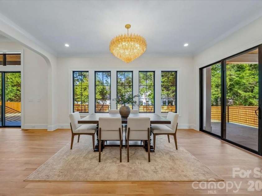 4635 Water Oak Road, Charlotte, NC 28211.  MLS# CAR4415102, YatesRealty ID 47360. 