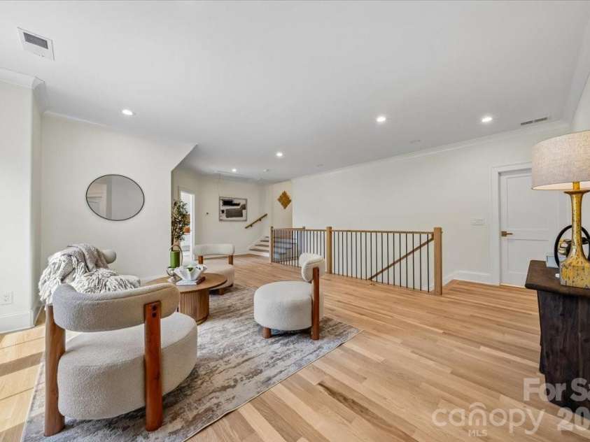 4635 Water Oak Road, Charlotte, NC 28211.  MLS# CAR4415102, YatesRealty ID 47360. 