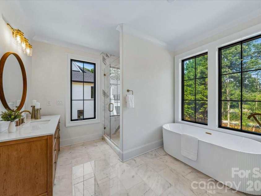 4635 Water Oak Road, Charlotte, NC 28211.  MLS# CAR4415102, YatesRealty ID 47360. 