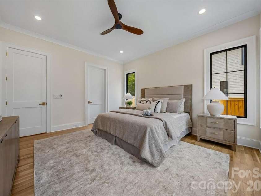 4635 Water Oak Road, Charlotte, NC 28211.  MLS# CAR4415102, YatesRealty ID 47360. 
