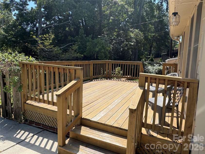 1215 Brockton Lane, Charlotte, NC 28226.  MLS# CAR4418213, YatesRealty ID 47364. 