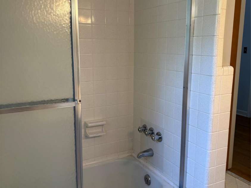 1215 Brockton Lane, Charlotte, NC 28226.  MLS# CAR4418213, YatesRealty ID 47364. 