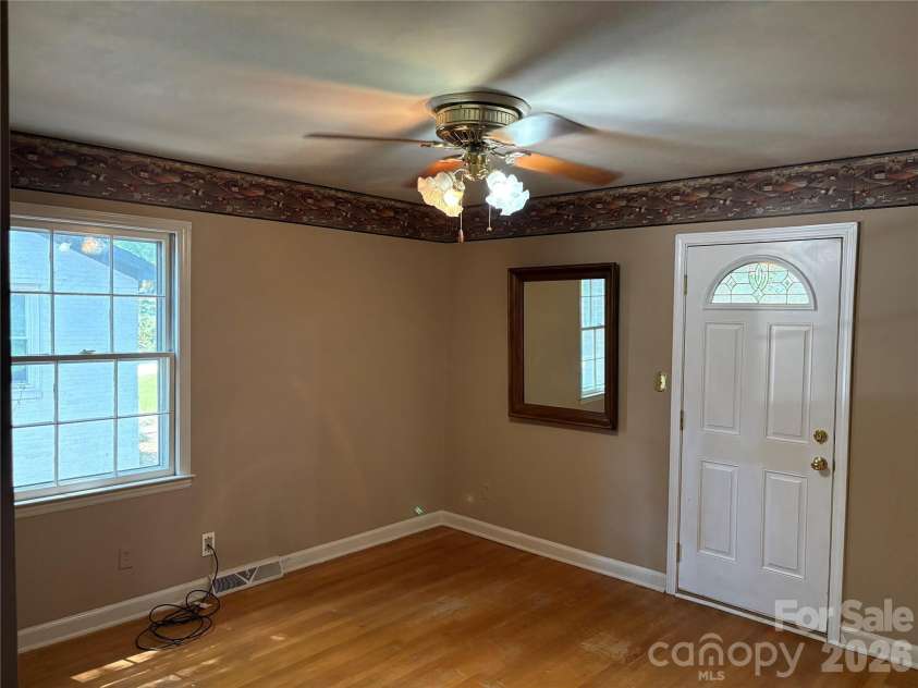 1215 Brockton Lane, Charlotte, NC 28226.  MLS# CAR4418213, YatesRealty ID 47364. 