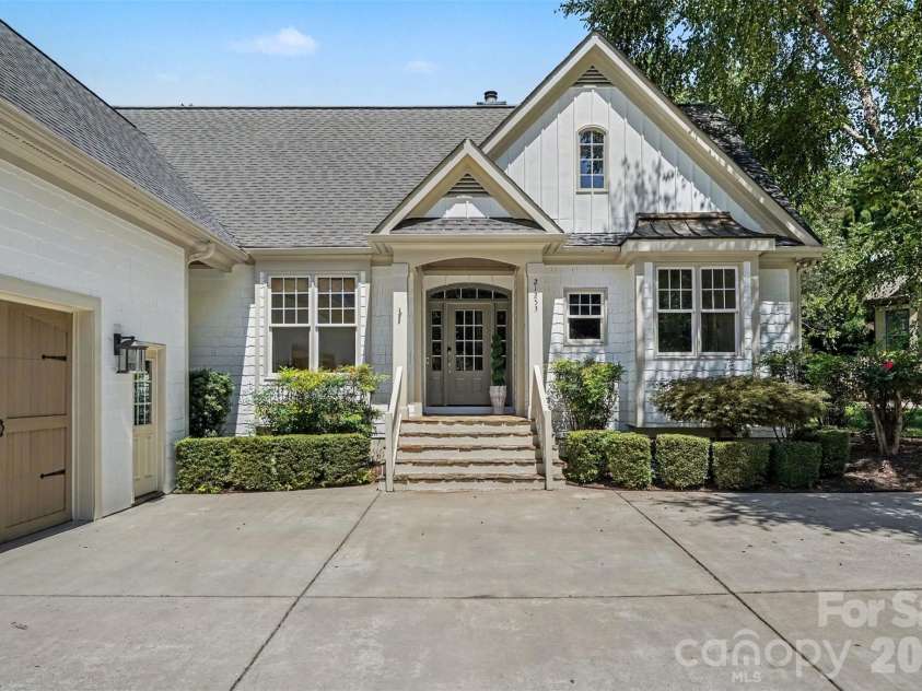 21253 Sandy Cove Road, Cornelius, NC 28031.  MLS# CAR4417192, YatesRealty ID 47365. 