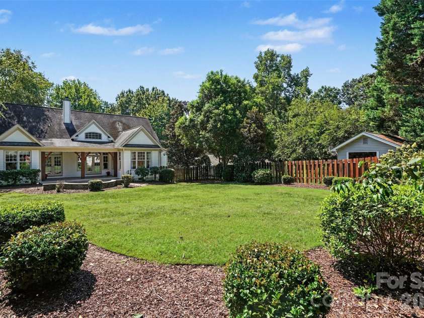 21253 Sandy Cove Road, Cornelius, NC 28031.  MLS# CAR4417192, YatesRealty ID 47365. 