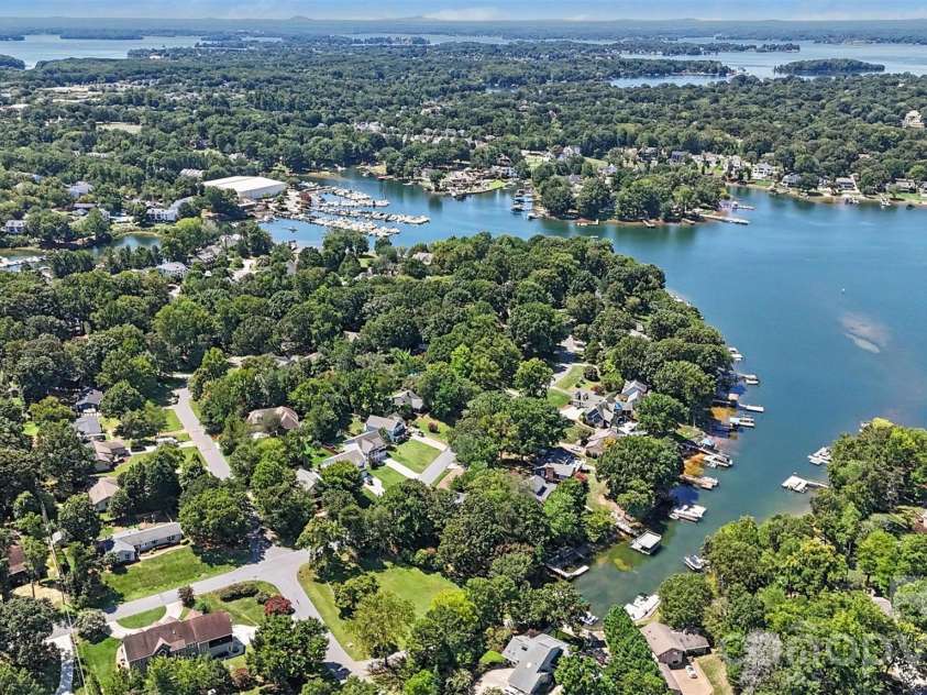 21253 Sandy Cove Road, Cornelius, NC 28031.  MLS# CAR4417192, YatesRealty ID 47365. 