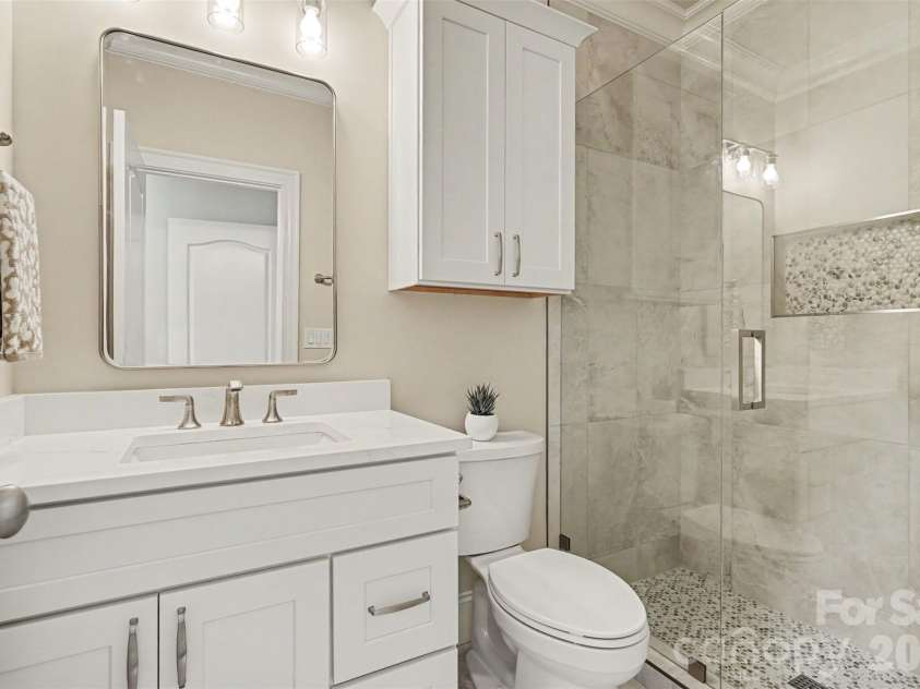 21253 Sandy Cove Road, Cornelius, NC 28031.  MLS# CAR4417192, YatesRealty ID 47365. Full bath