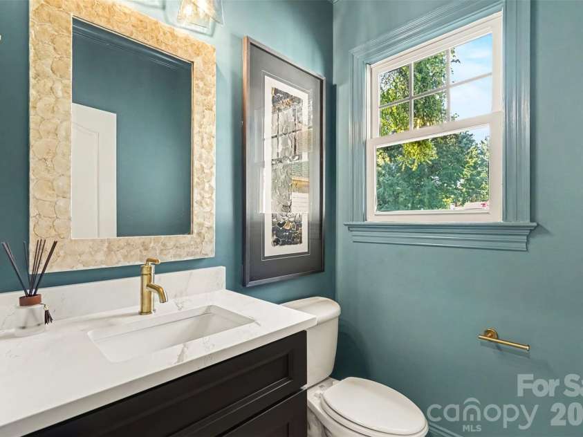 21253 Sandy Cove Road, Cornelius, NC 28031.  MLS# CAR4417192, YatesRealty ID 47365. Powder room