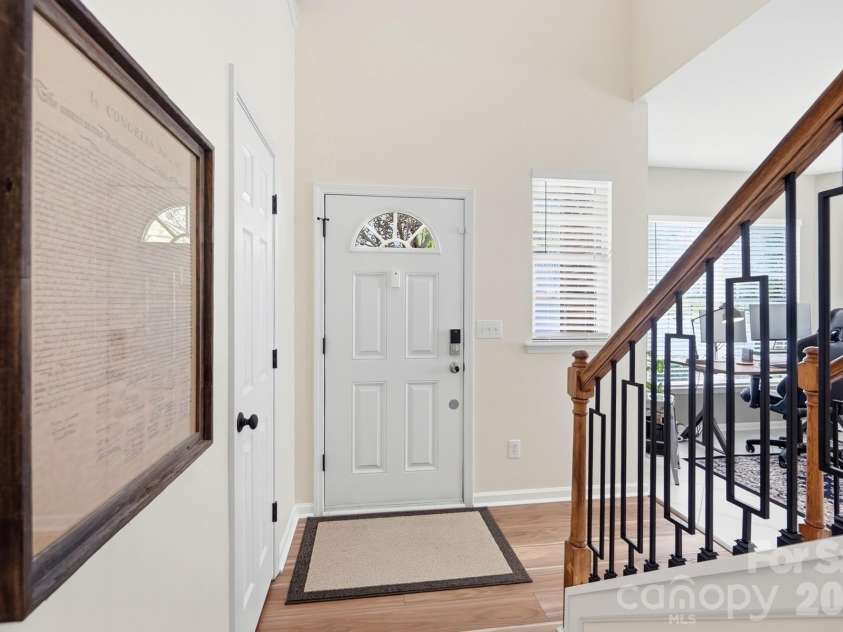 10933 Stone Trail Road, Charlotte, NC 28213.  MLS# CAR4417912, YatesRealty ID 47367. 