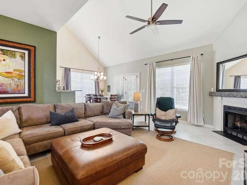10933 Stone Trail Road, Charlotte, NC 28213.  MLS# CAR4417912, YatesRealty ID 47367. 