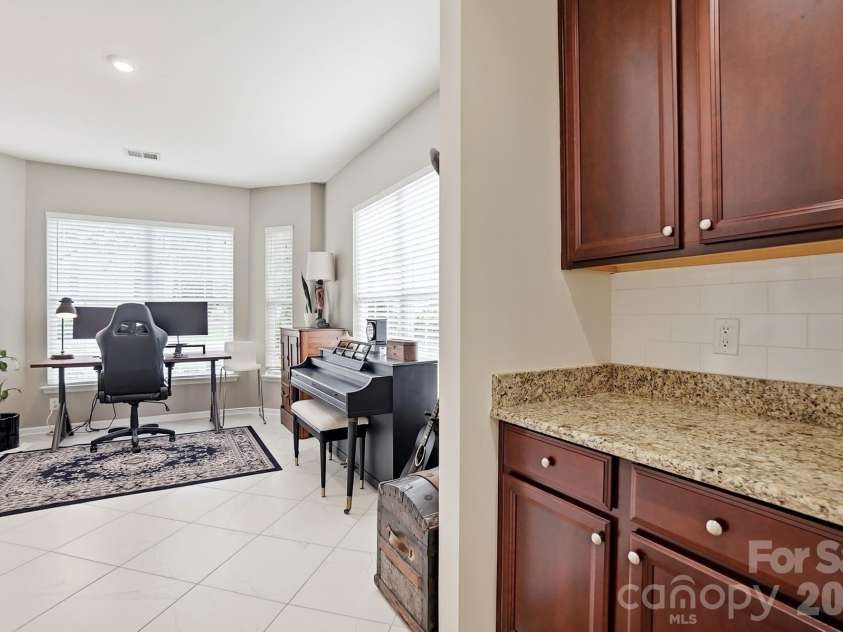10933 Stone Trail Road, Charlotte, NC 28213.  MLS# CAR4417912, YatesRealty ID 47367. 