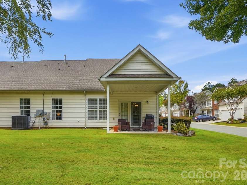 10933 Stone Trail Road, Charlotte, NC 28213.  MLS# CAR4417912, YatesRealty ID 47367. 