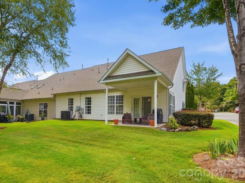 10933 Stone Trail Road, Charlotte, NC 28213.  MLS# CAR4417912, YatesRealty ID 47367. 
