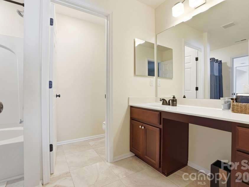 10933 Stone Trail Road, Charlotte, NC 28213.  MLS# CAR4417912, YatesRealty ID 47367. 