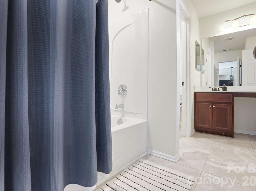 10933 Stone Trail Road, Charlotte, NC 28213.  MLS# CAR4417912, YatesRealty ID 47367. Full bathroom upstairs