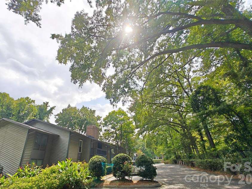 4948 Sardis Road, Charlotte, NC 28270.  MLS# CAR4419055, YatesRealty ID 47368. 
