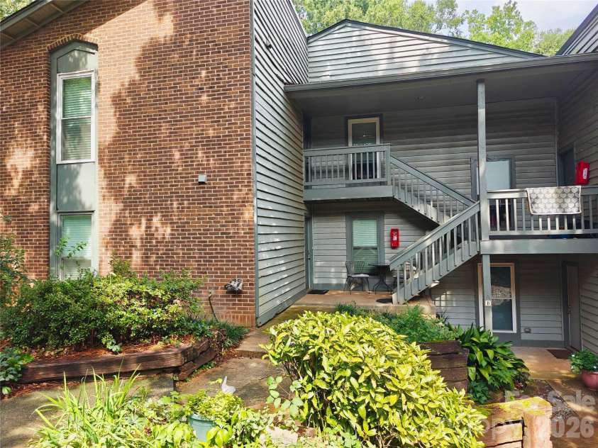 4948 Sardis Road, Charlotte, NC 28270.  MLS# CAR4419055, YatesRealty ID 47368. 