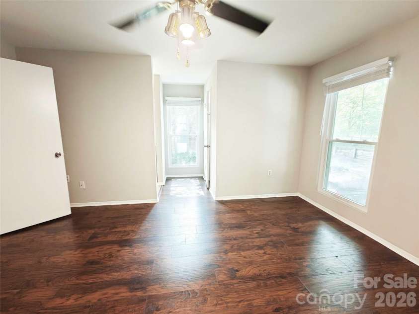 4948 Sardis Road, Charlotte, NC 28270.  MLS# CAR4419055, YatesRealty ID 47368. 