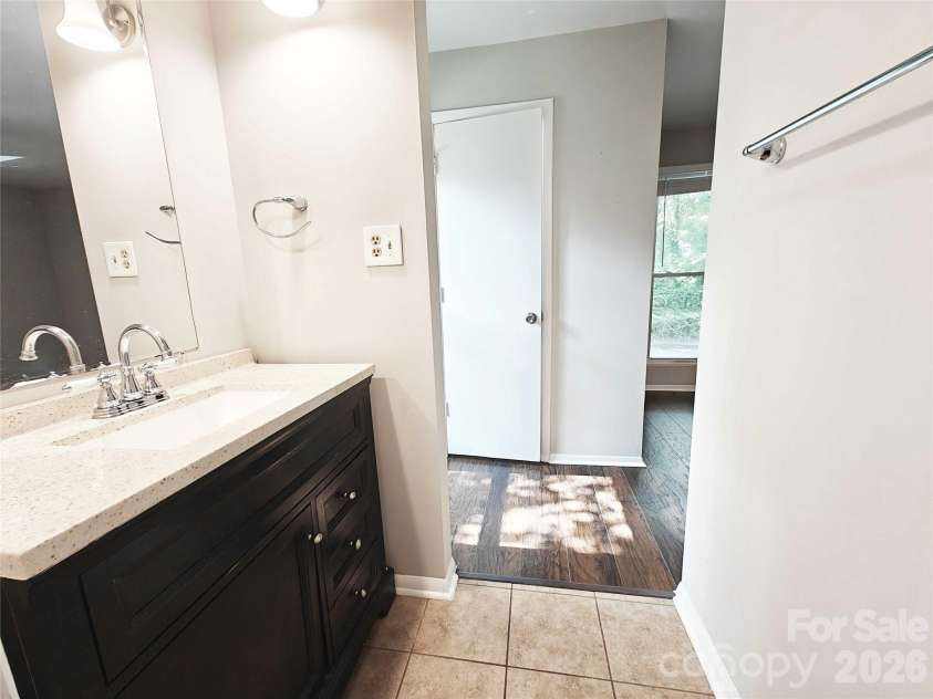 4948 Sardis Road, Charlotte, NC 28270.  MLS# CAR4419055, YatesRealty ID 47368. 
