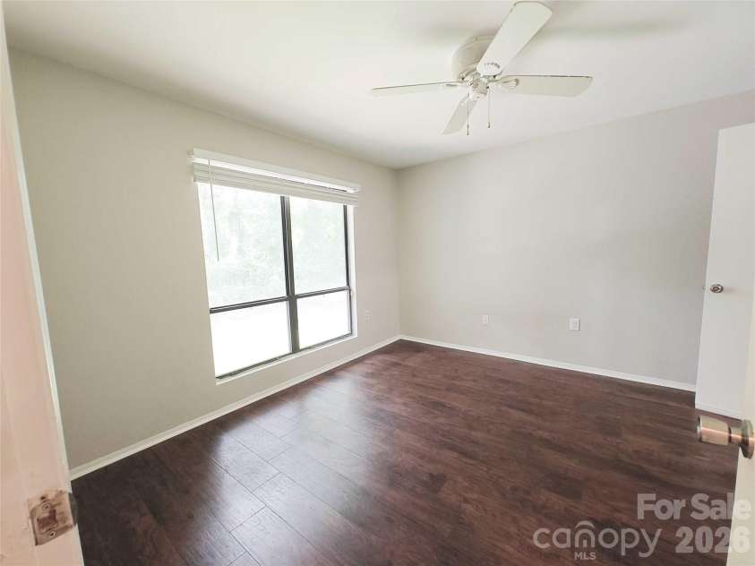 4948 Sardis Road, Charlotte, NC 28270.  MLS# CAR4419055, YatesRealty ID 47368. 