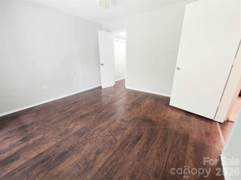 4948 Sardis Road, Charlotte, NC 28270.  MLS# CAR4419055, YatesRealty ID 47368. 