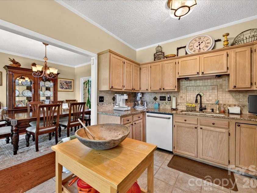 3508 Mallard Cove Court, Charlotte, NC 28269.  MLS# CAR4416576, YatesRealty ID 47369. 