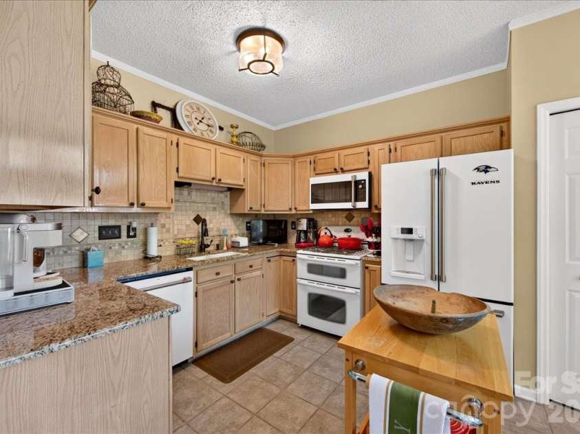 3508 Mallard Cove Court, Charlotte, NC 28269.  MLS# CAR4416576, YatesRealty ID 47369. 