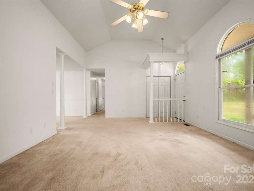 383 Woody Circle, Tryon, NC 28782.  MLS# CAR4242409, YatesRealty ID 4737. 