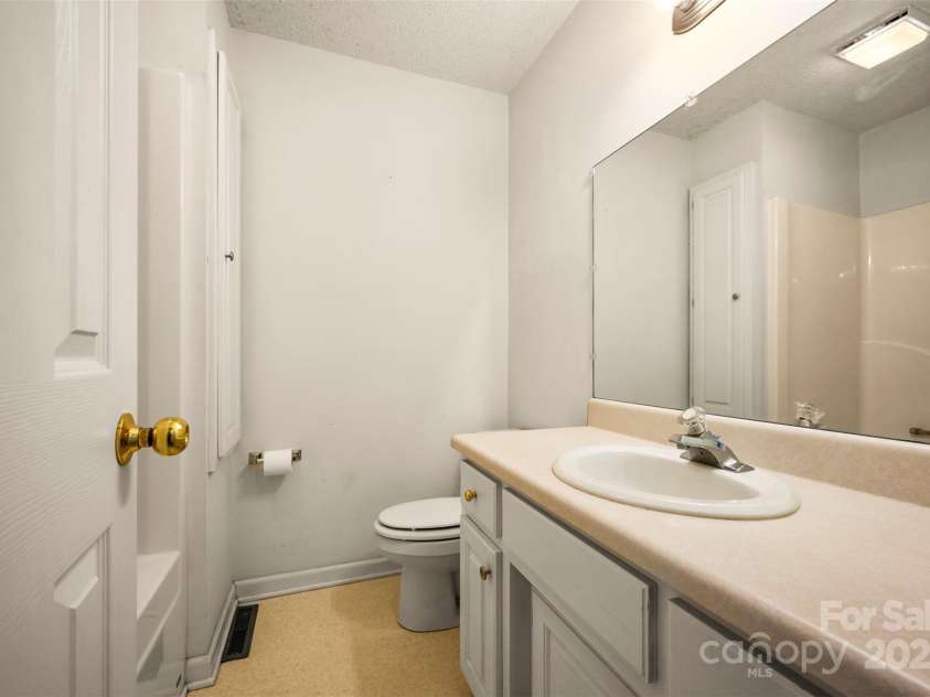 383 Woody Circle, Tryon, NC 28782.  MLS# CAR4242409, YatesRealty ID 4737. 