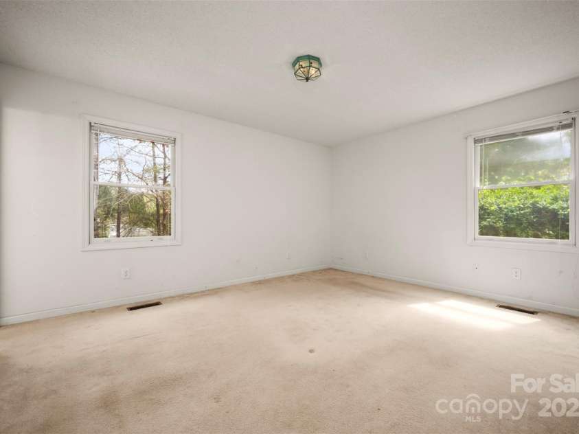 383 Woody Circle, Tryon, NC 28782.  MLS# CAR4242409, YatesRealty ID 4737. 