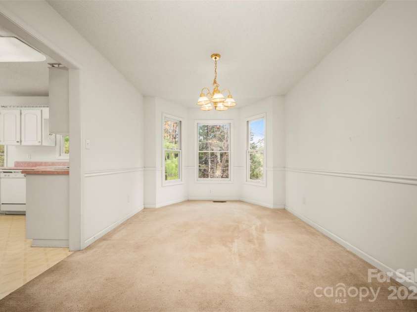 383 Woody Circle, Tryon, NC 28782.  MLS# CAR4242409, YatesRealty ID 4737. 