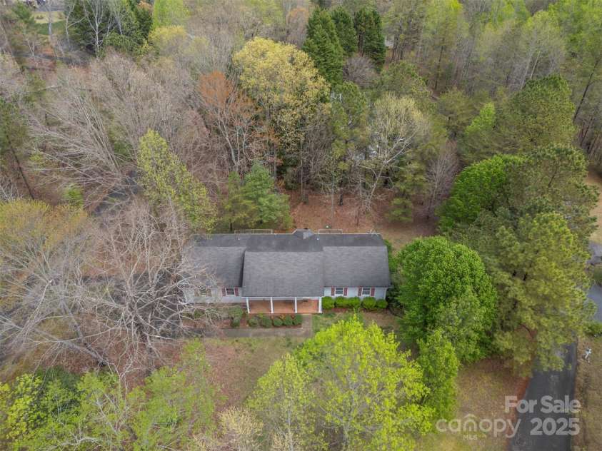 383 Woody Circle, Tryon, NC 28782.  MLS# CAR4242409, YatesRealty ID 4737. 