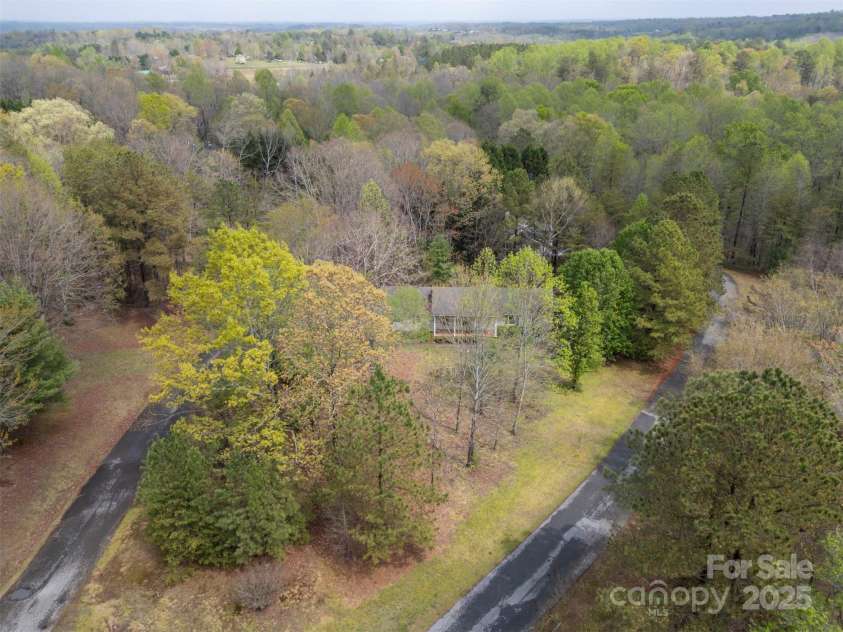 383 Woody Circle, Tryon, NC 28782.  MLS# CAR4242409, YatesRealty ID 4737. 