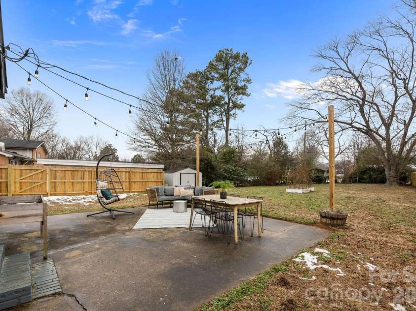 4211 Glenstar Terrace, Charlotte, NC 28205.  MLS# CAR4343506, YatesRealty ID 4737. 