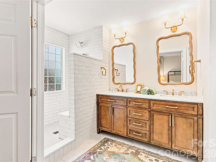 8805 Golf Ridge Drive, Charlotte, NC 28277.  MLS# CAR4418369, YatesRealty ID 47370. 