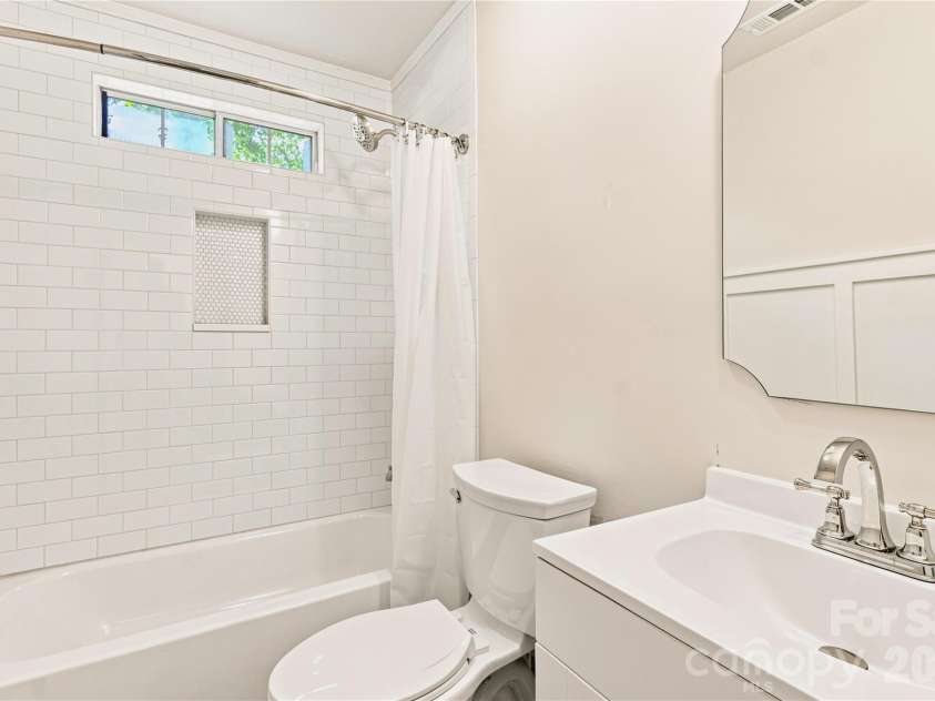 8805 Golf Ridge Drive, Charlotte, NC 28277.  MLS# CAR4418369, YatesRealty ID 47370. 