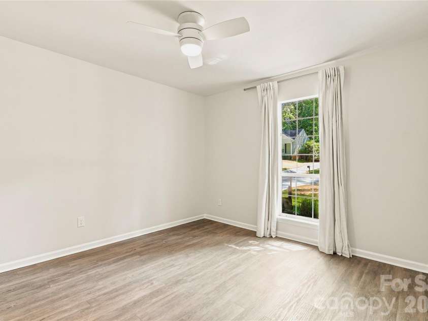 8805 Golf Ridge Drive, Charlotte, NC 28277.  MLS# CAR4418369, YatesRealty ID 47370. 