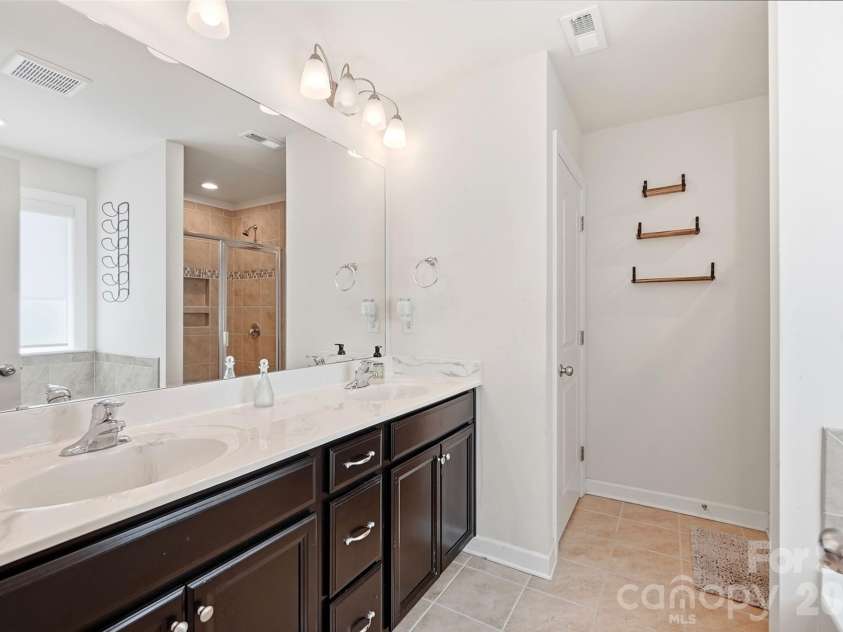10125 Castlebrooke Drive, Concord, NC 28027.  MLS# CAR4418410, YatesRealty ID 47371. 